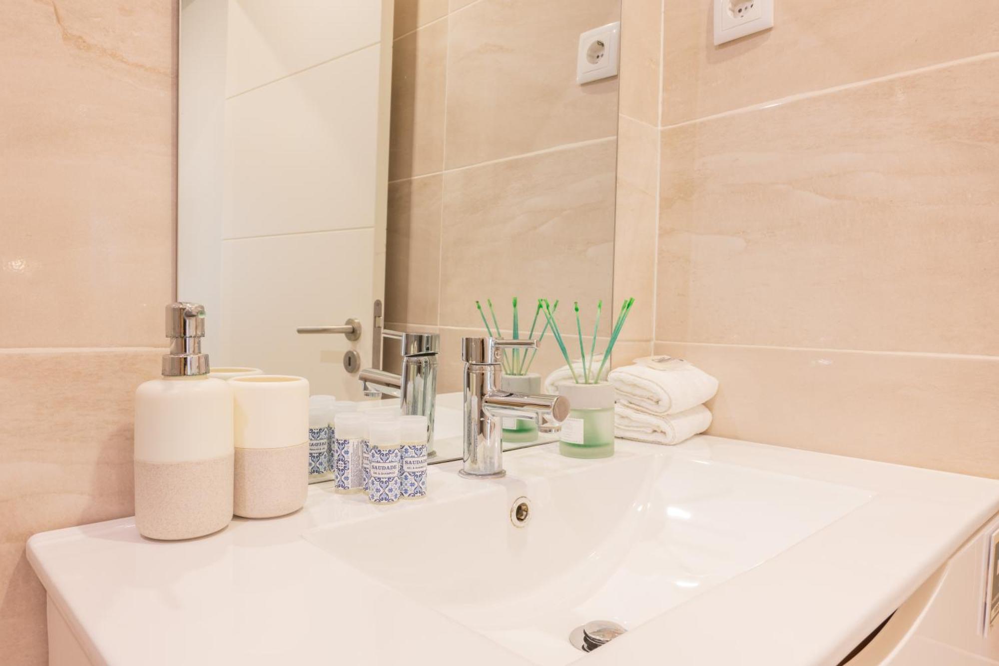 Lapa Charm Apartments With Patio Lissabon Exterior foto